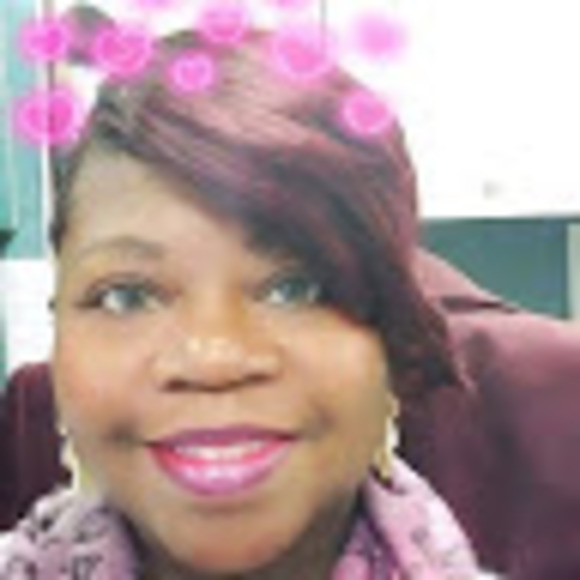 Meet your Posher, Alexis - Picture 1 of 1